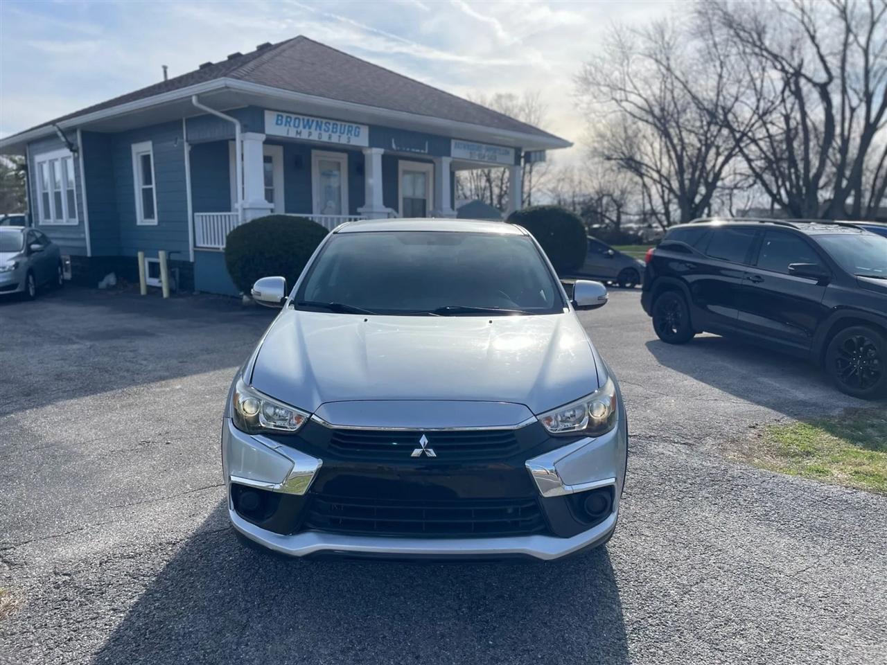 Mitsubishi Outlander Sport  2017