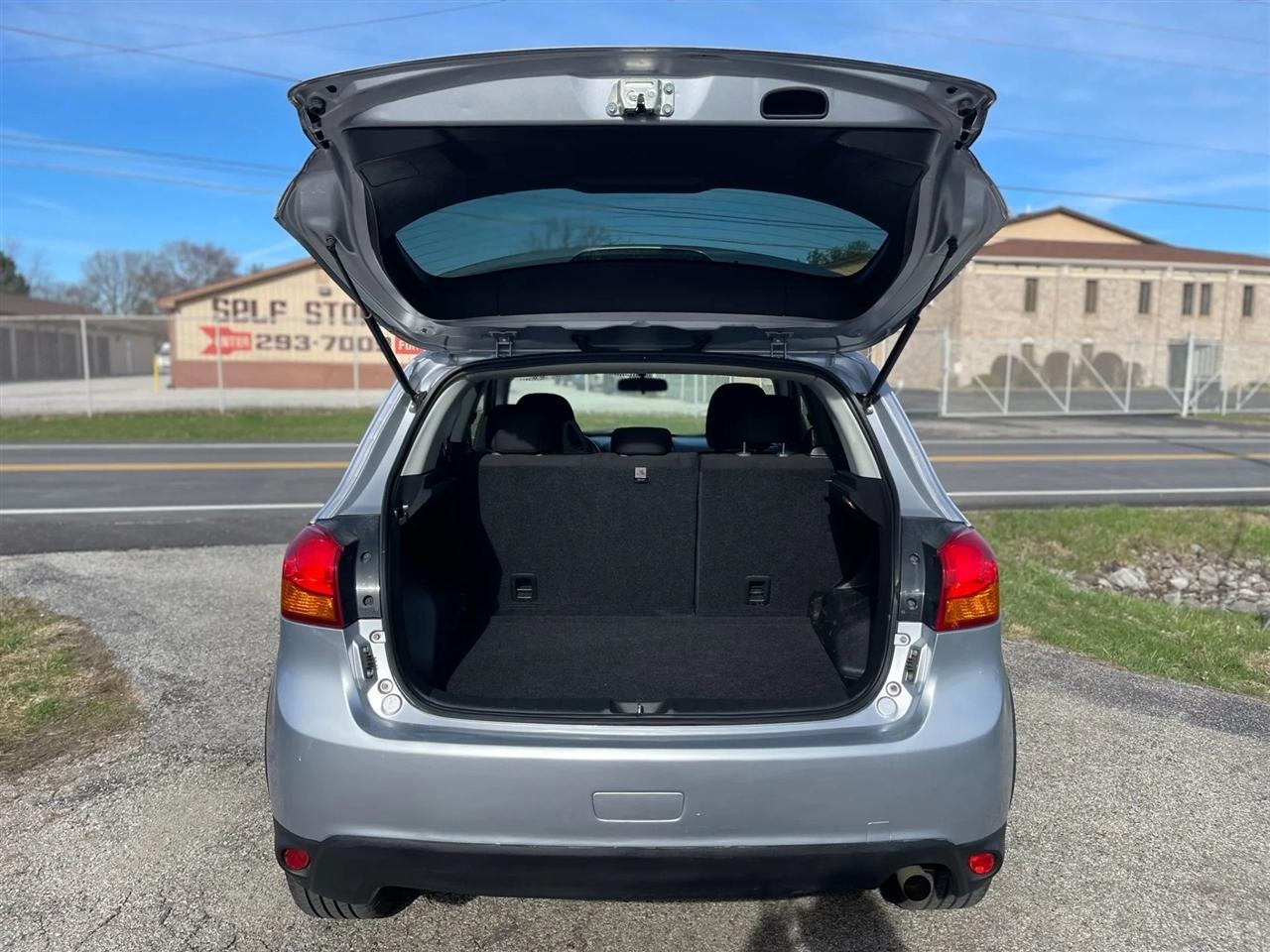 Mitsubishi Outlander Sport  2017