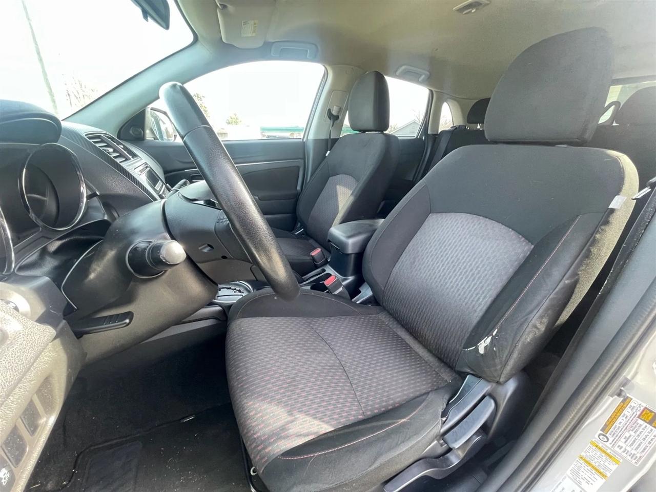 Mitsubishi Outlander Sport  2017