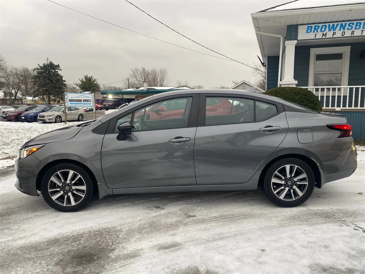Nissan Versa  2022