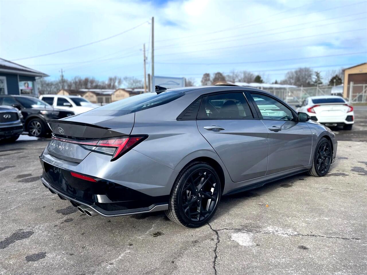 Hyundai Elantra  2025