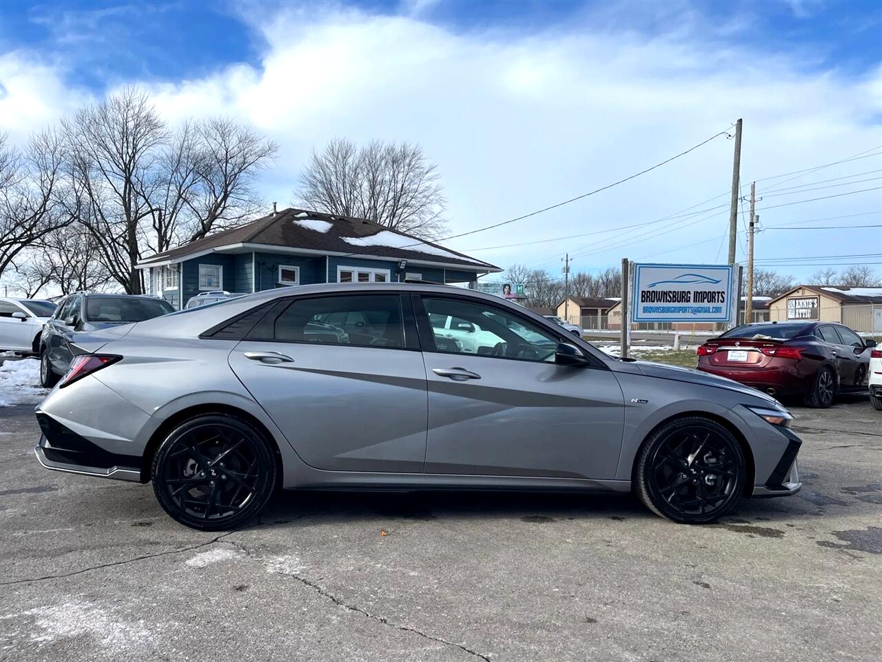 Hyundai Elantra  2025