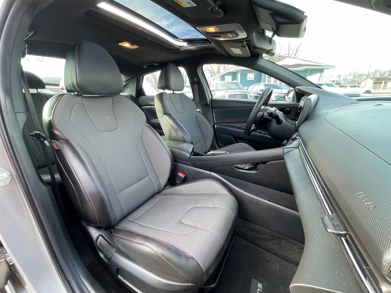 Hyundai Elantra  2025