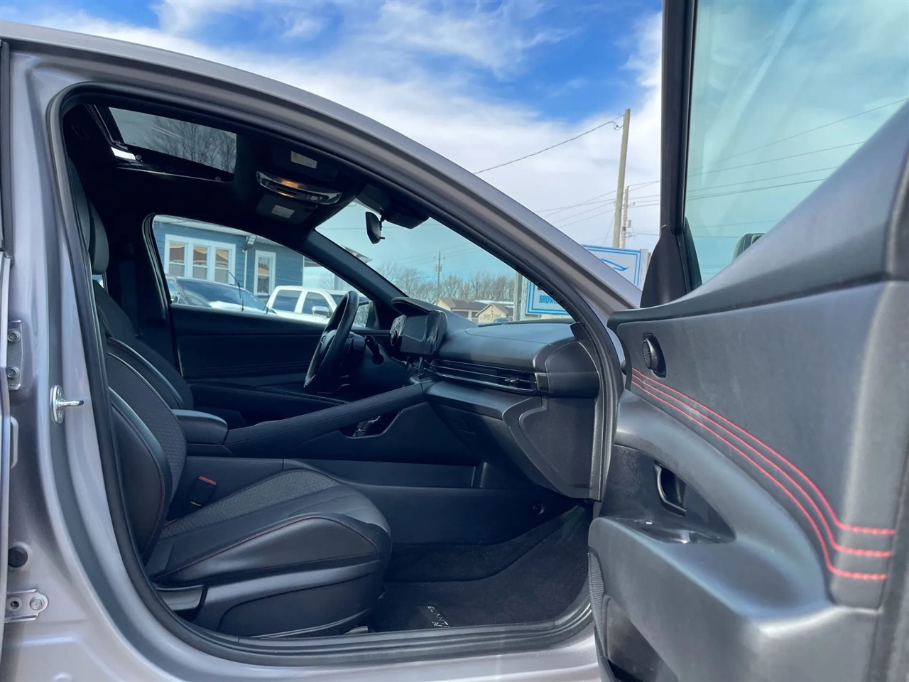 Hyundai Elantra  2025