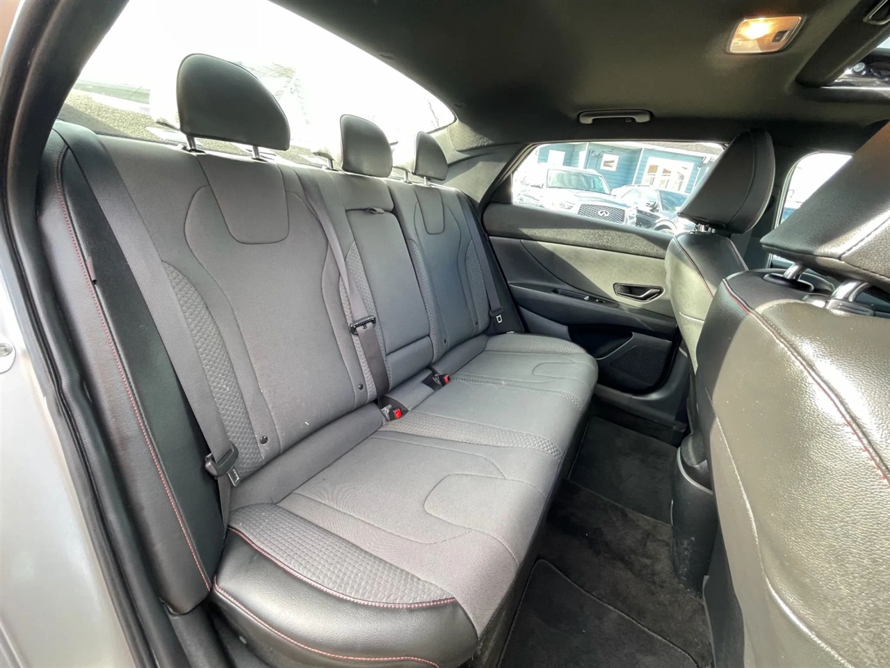 Hyundai Elantra  2025