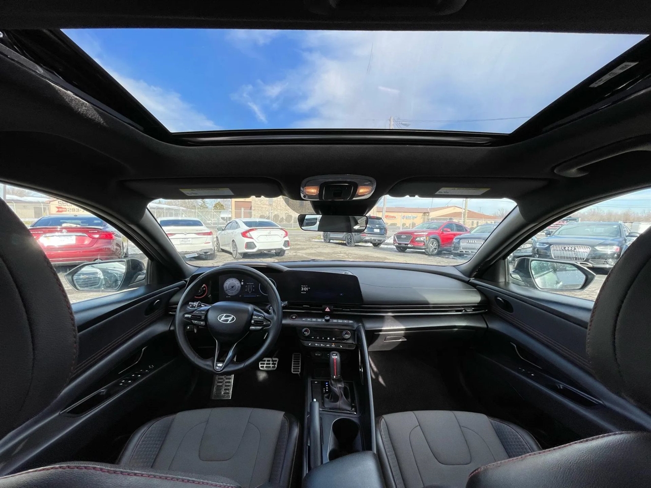 Hyundai Elantra  2025