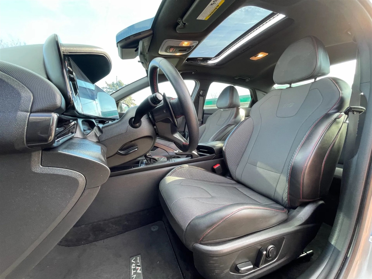 Hyundai Elantra  2025