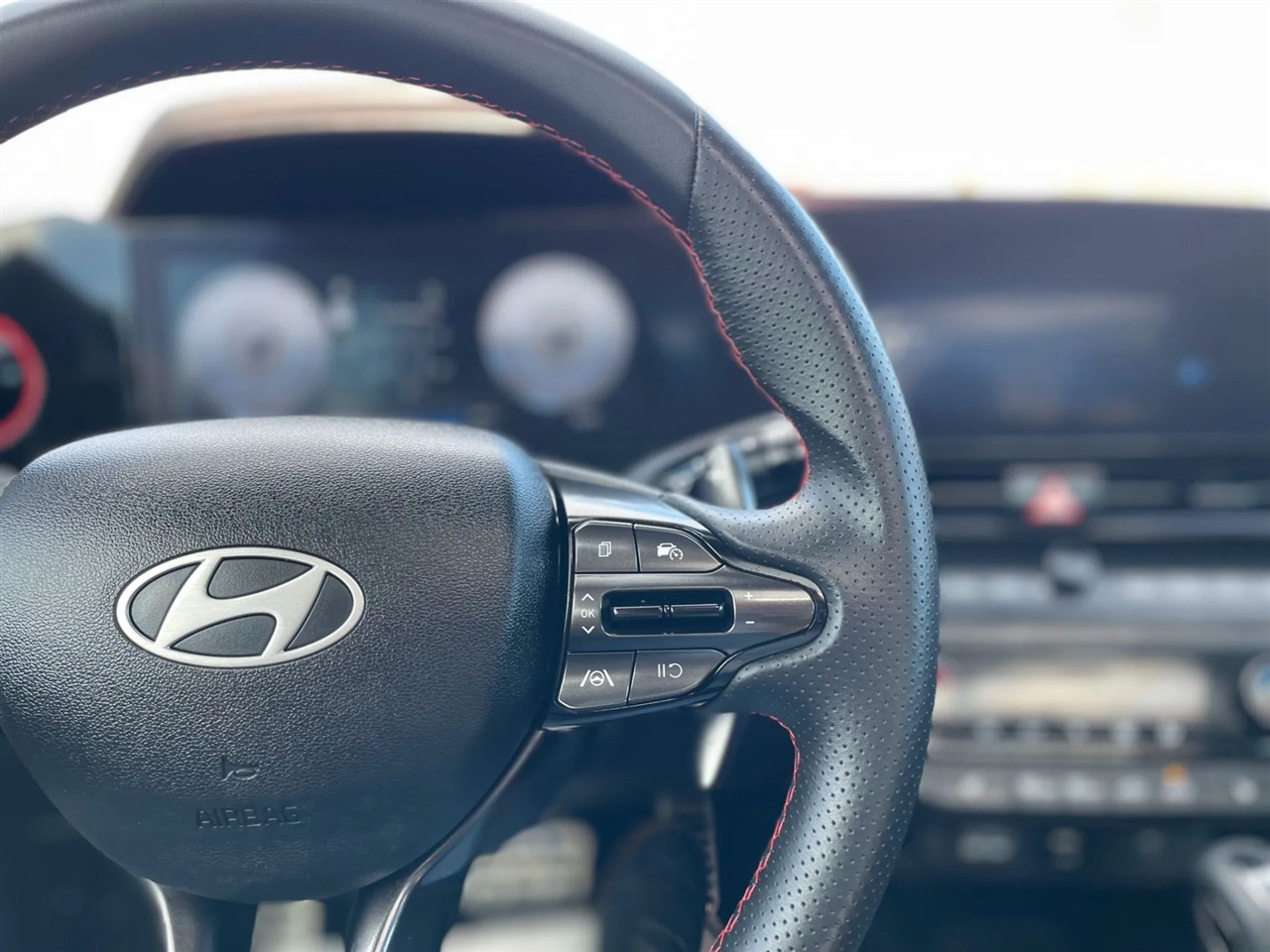 Hyundai Elantra  2025