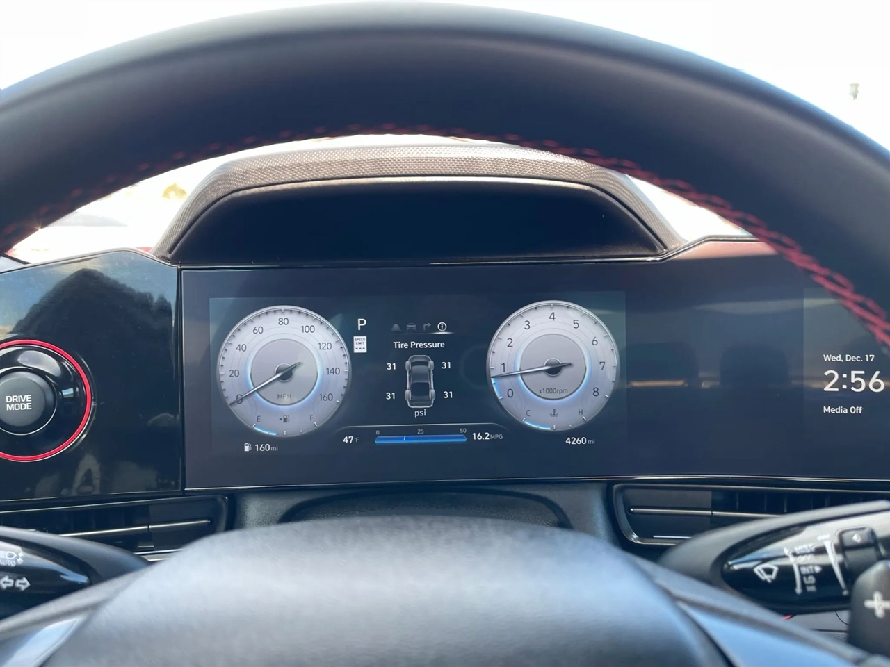 Hyundai Elantra  2025