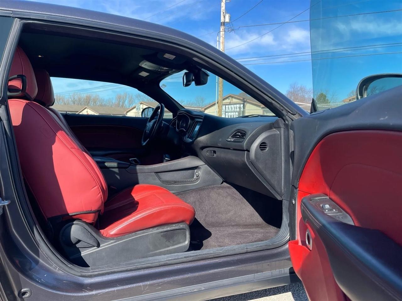 Dodge Challenger  2016