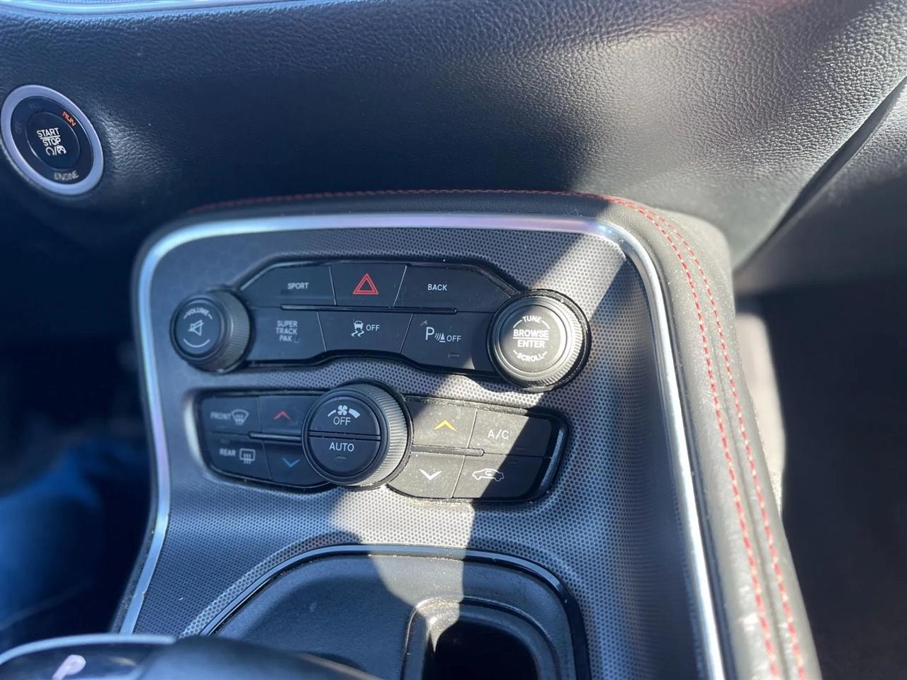 Dodge Challenger  2016