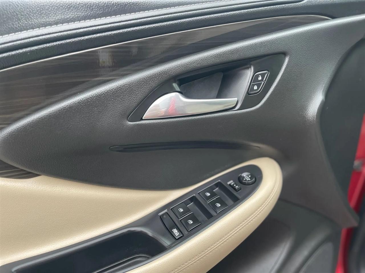 Buick Envision  2020