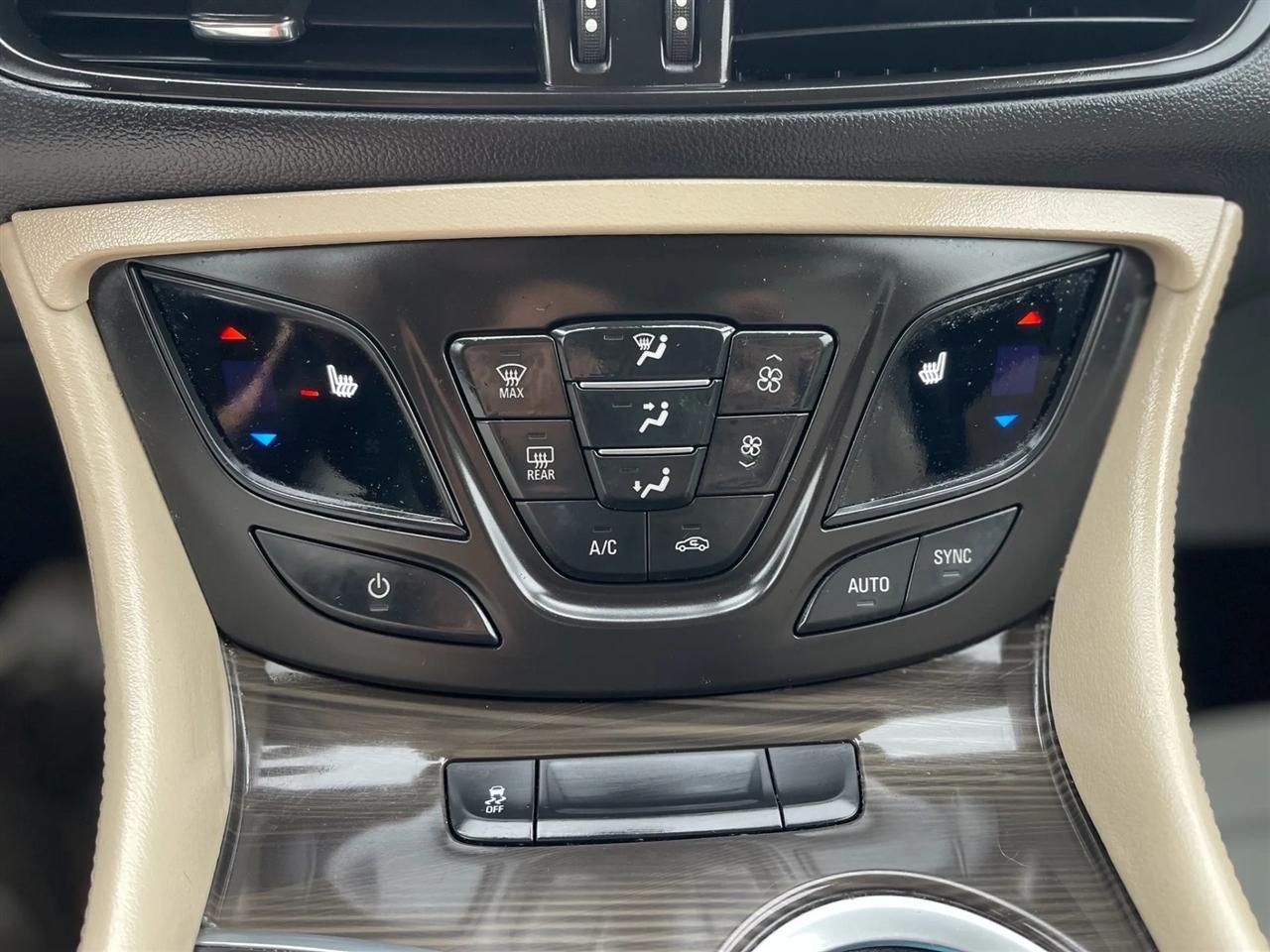 Buick Envision  2020