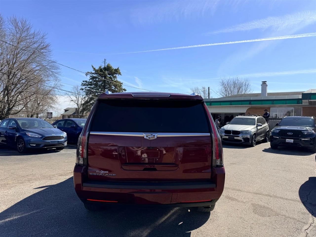 Cadillac Escalade  2017