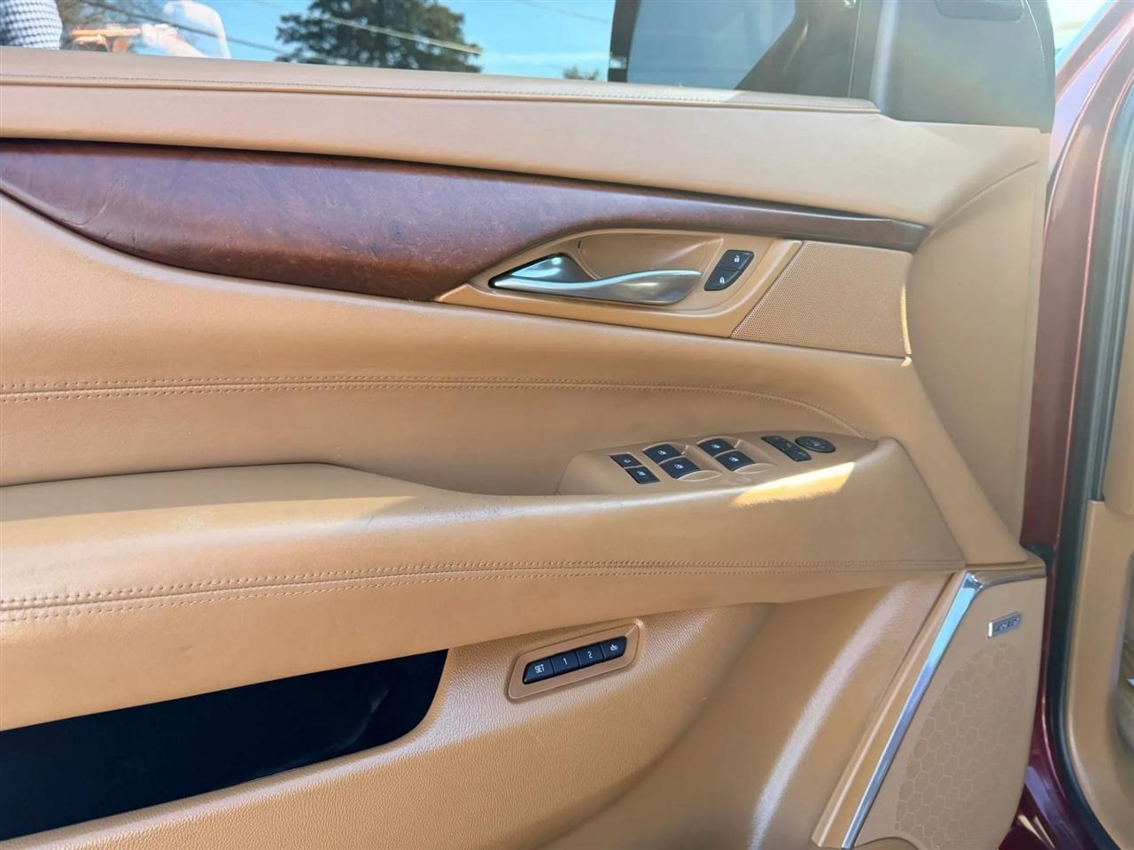 Cadillac Escalade  2017