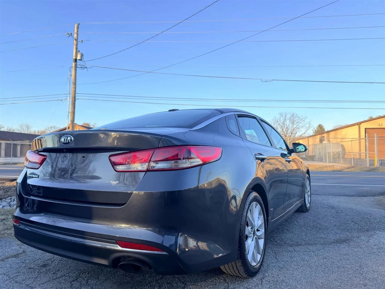 Kia Optima  2017