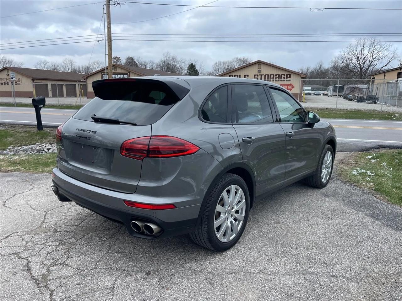 Porsche Cayenne  2015