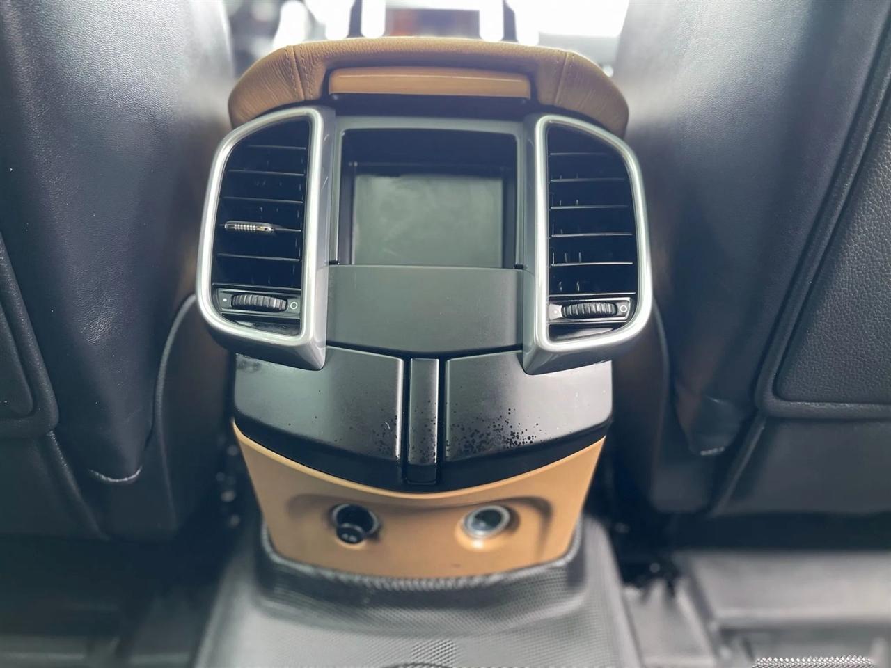 Porsche Cayenne  2015