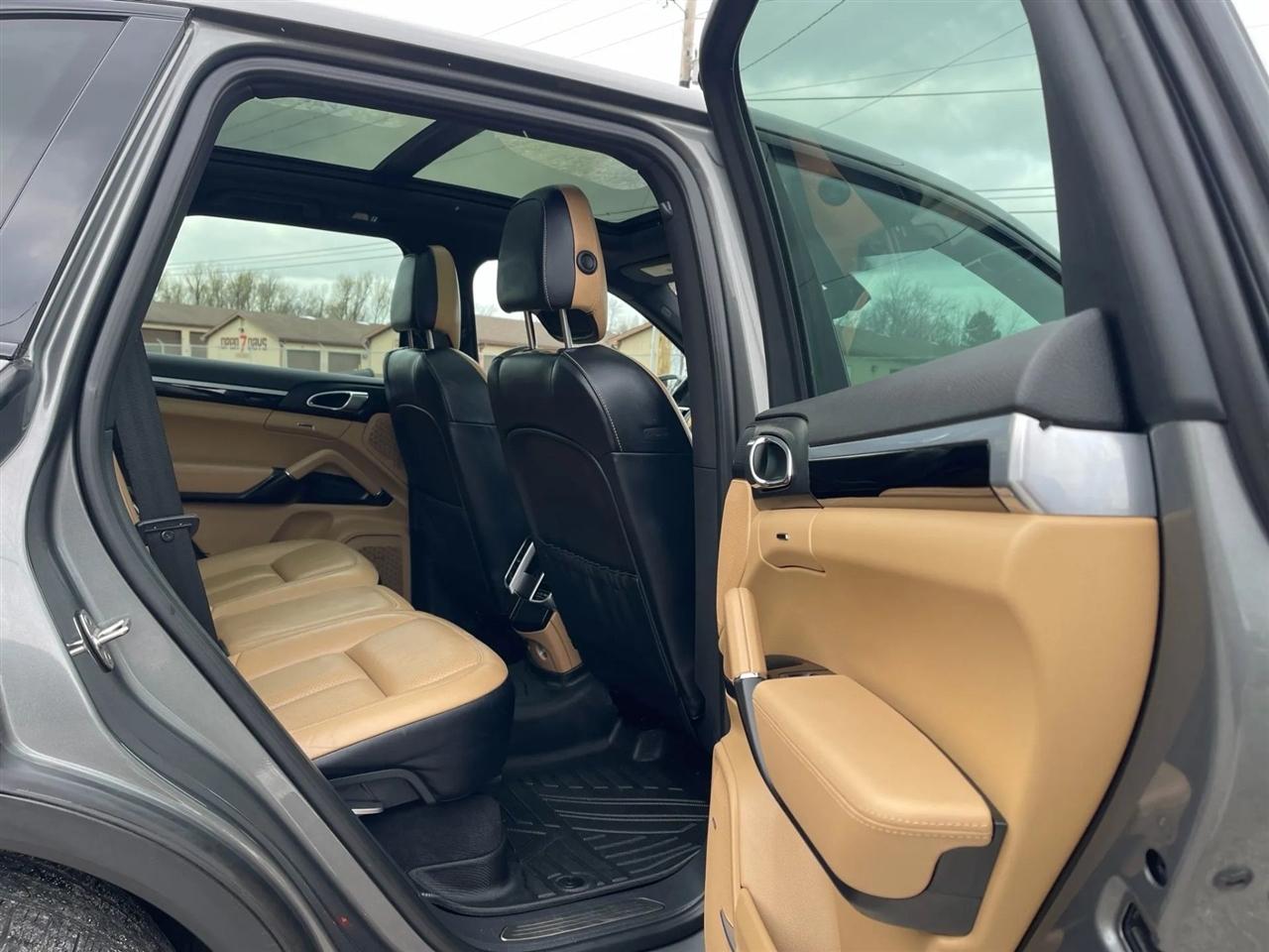 Porsche Cayenne  2015