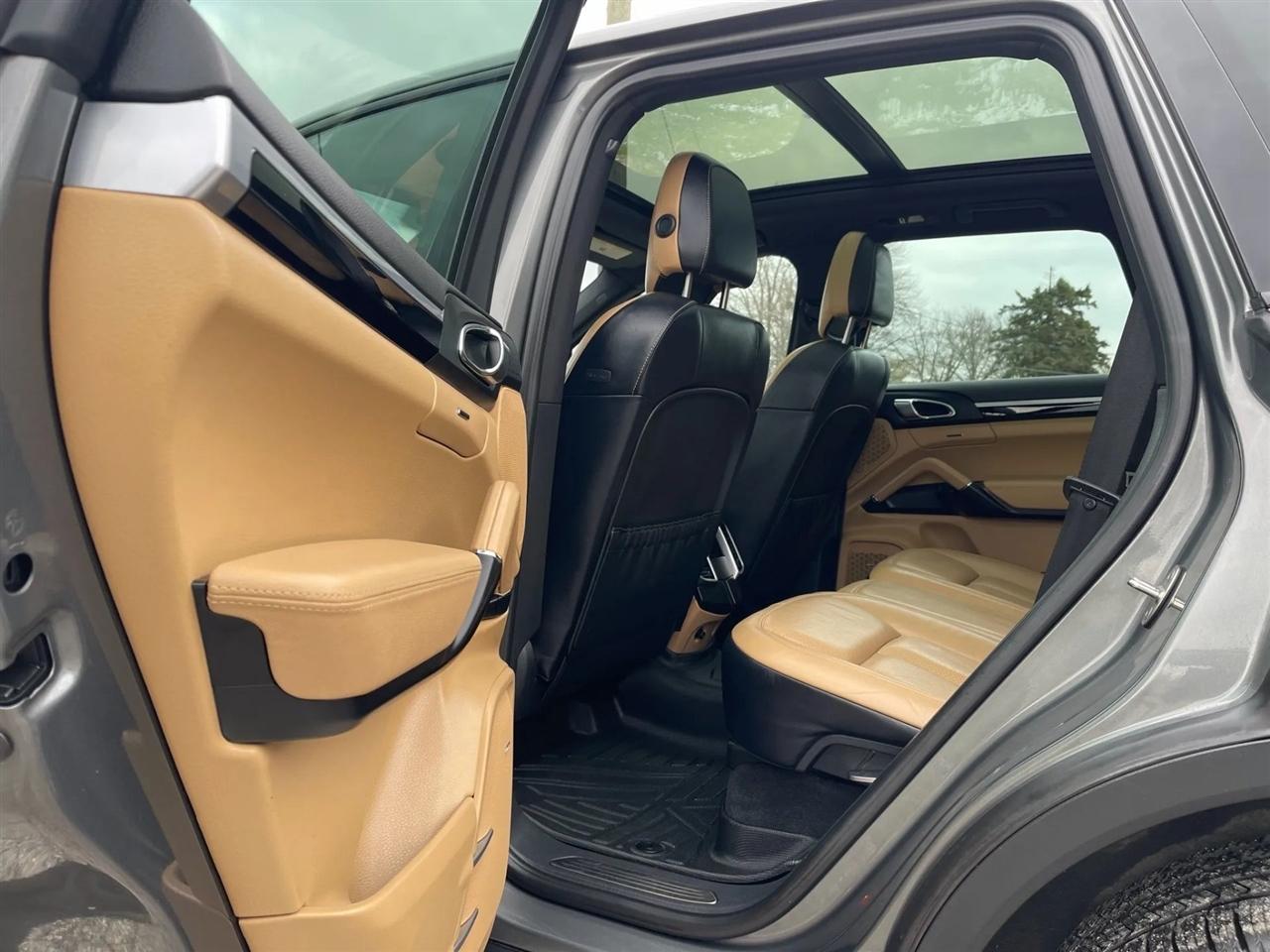 Porsche Cayenne  2015