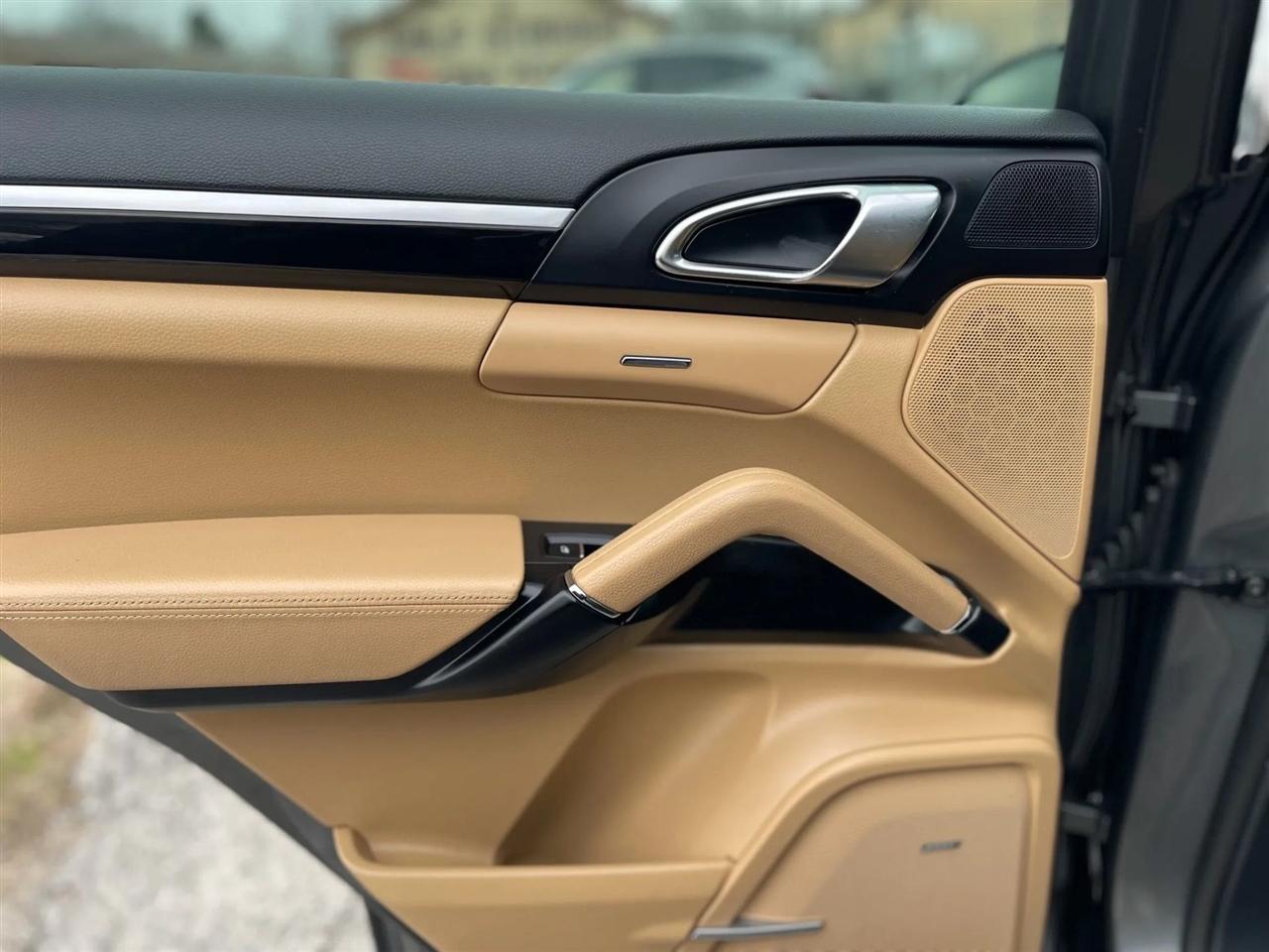 Porsche Cayenne  2015