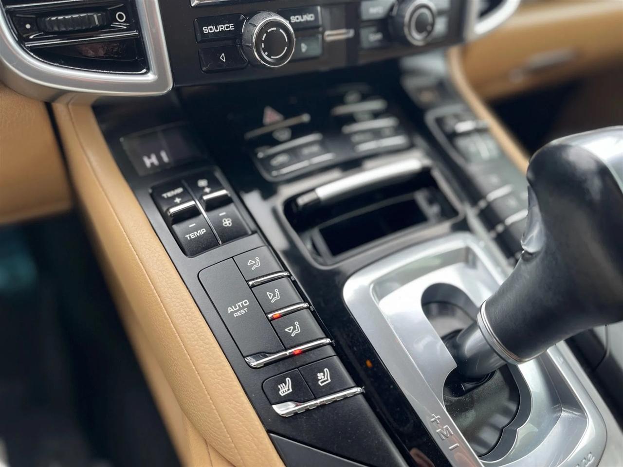 Porsche Cayenne  2015