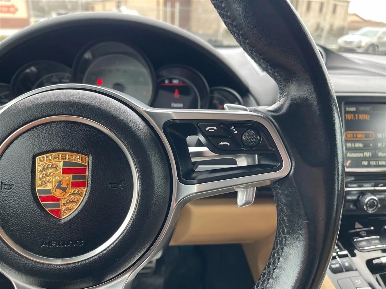 Porsche Cayenne  2015