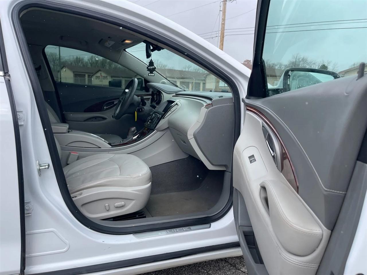 Buick LaCrosse  2013