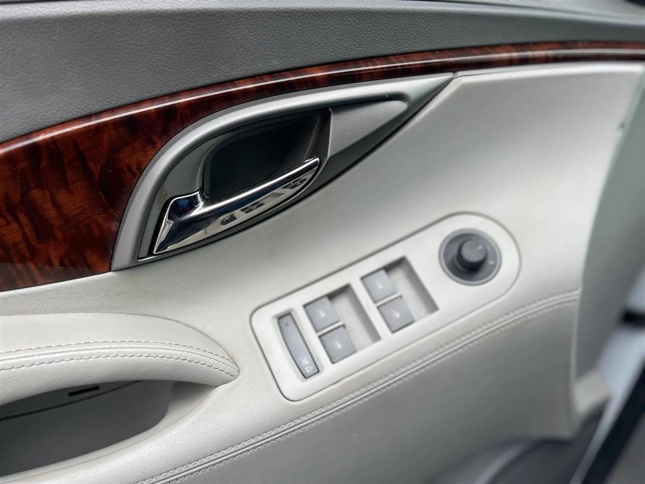 Buick LaCrosse  2013