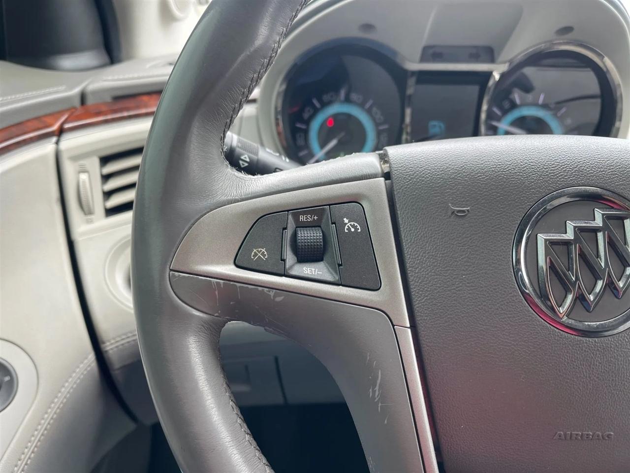 Buick LaCrosse  2013