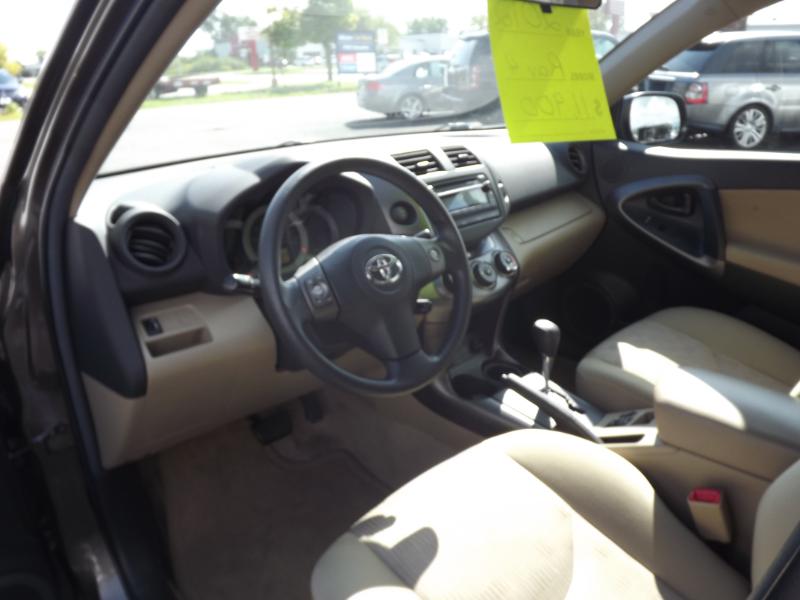 2012 Toyota RAV4 photo 9