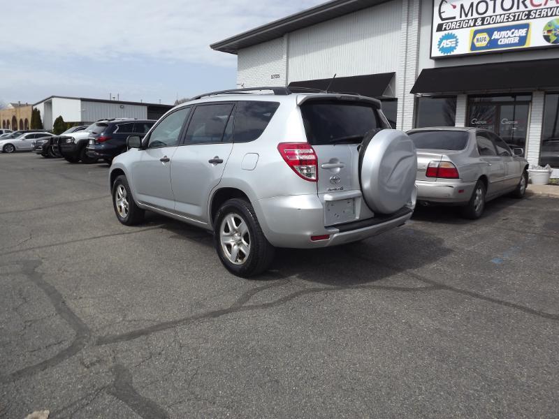Toyota RAV4  2012