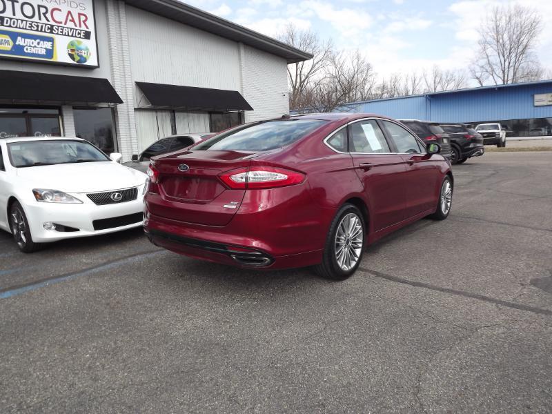 Ford Fusion SE 2013