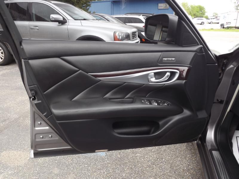 Infiniti M37 4dr Sdn RWD 2013