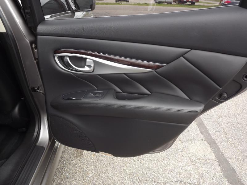 Infiniti M37 4dr Sdn RWD 2013