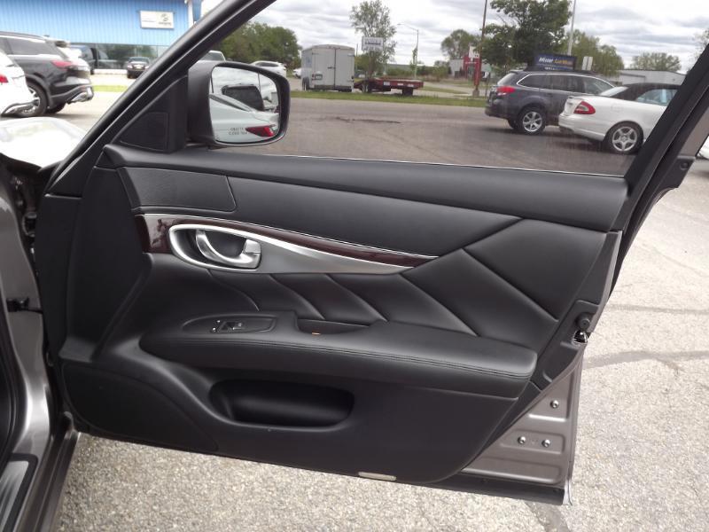 Infiniti M37 4dr Sdn RWD 2013