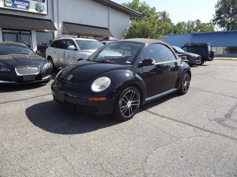 Volkswagen New Beetle  2010
