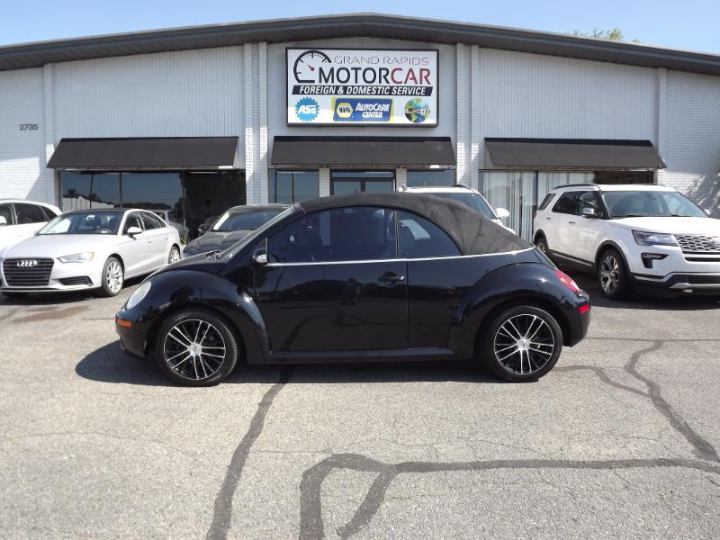 Volkswagen New Beetle  2010