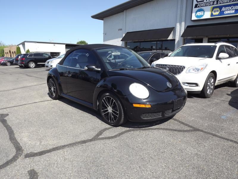 Volkswagen New Beetle  2010