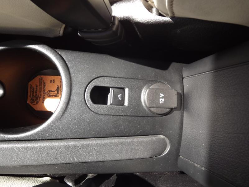 Volkswagen New Beetle  2010