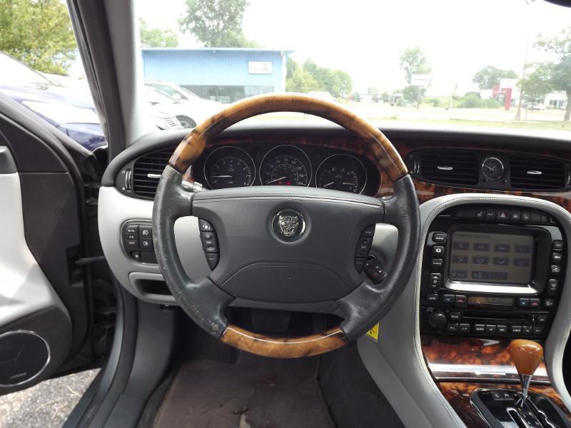 Jaguar XJ-Series  2004