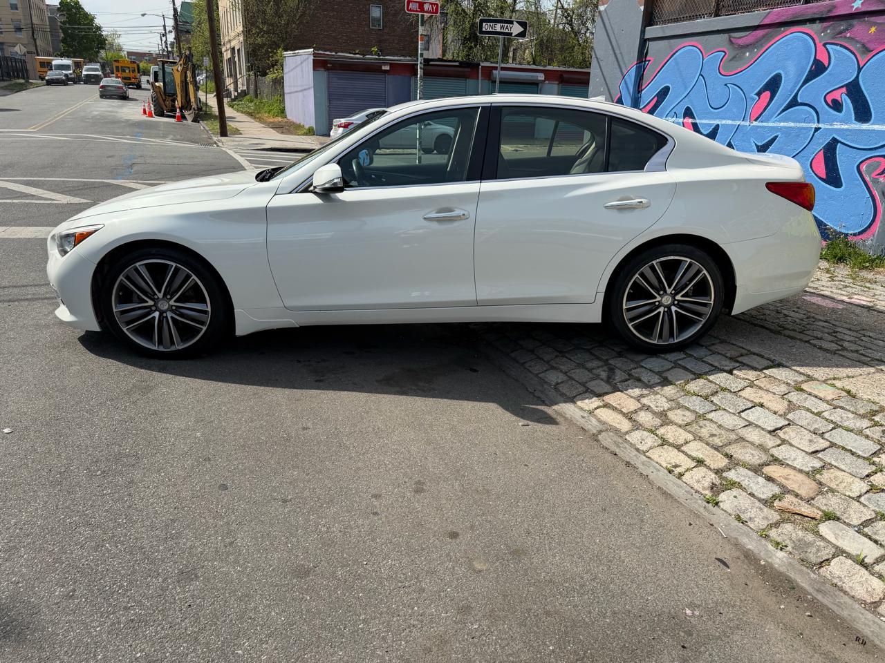 Infiniti Q50 Premium AWD 2014