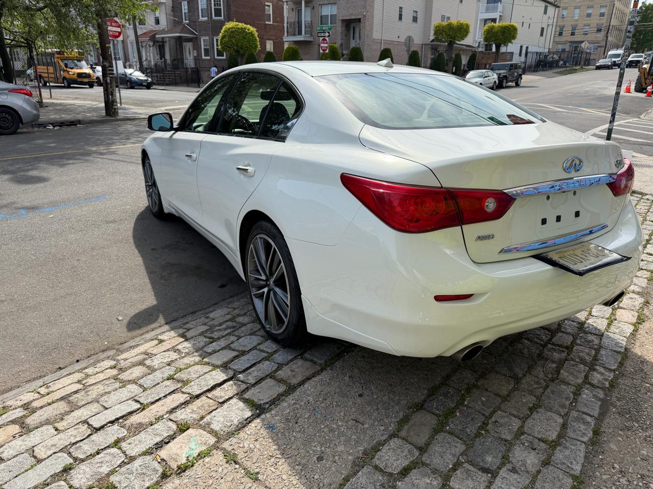 Infiniti Q50 Premium AWD 2014