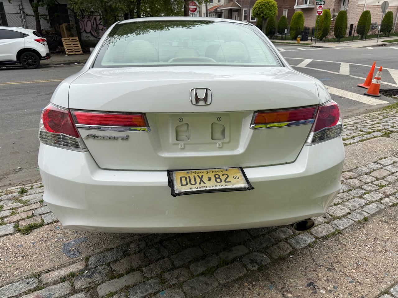 Honda Accord LX-P Sedan AT 2011