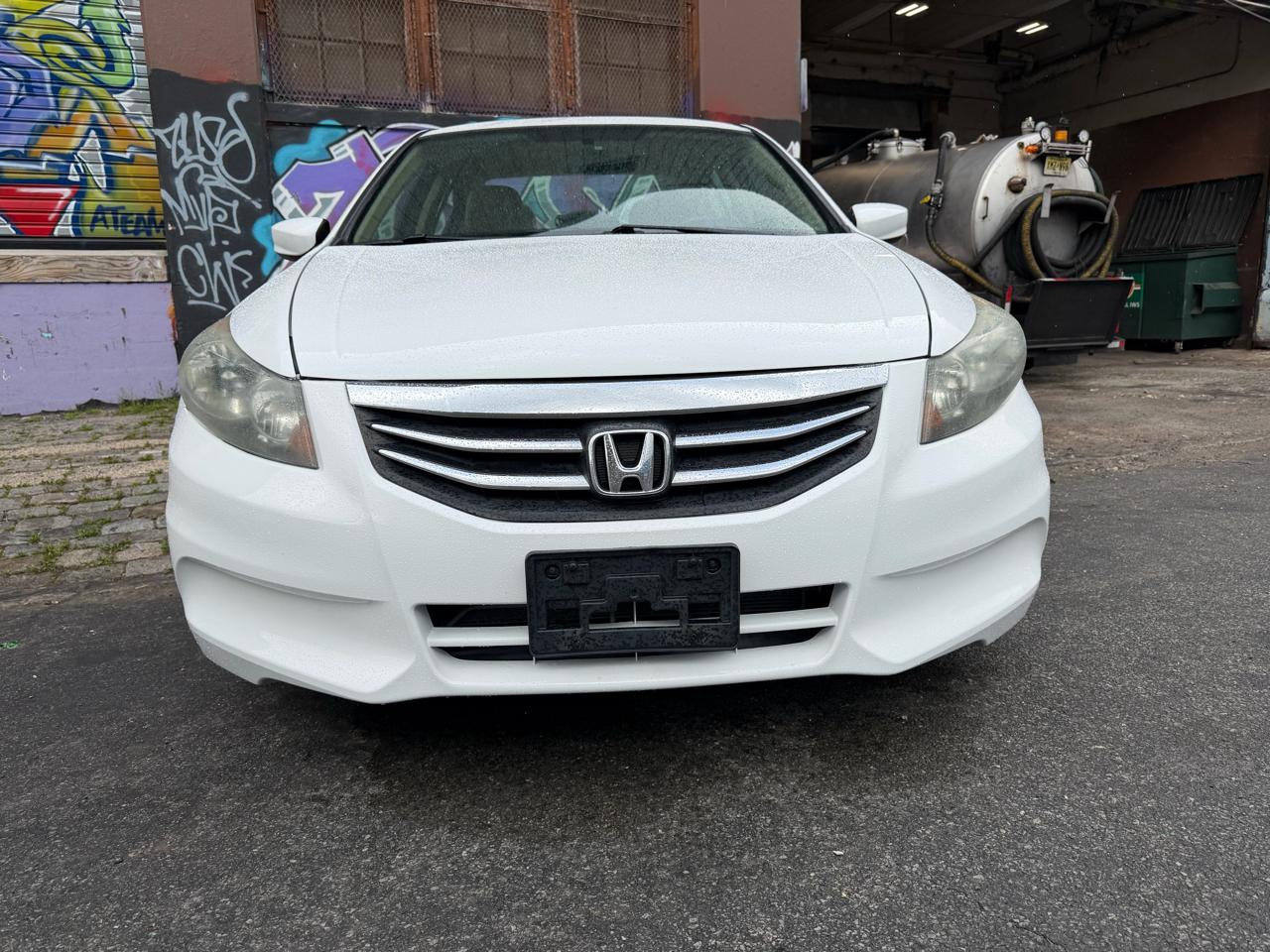 Honda Accord LX-P Sedan AT 2011