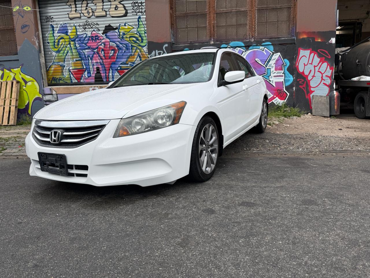 Honda Accord LX-P Sedan AT 2011