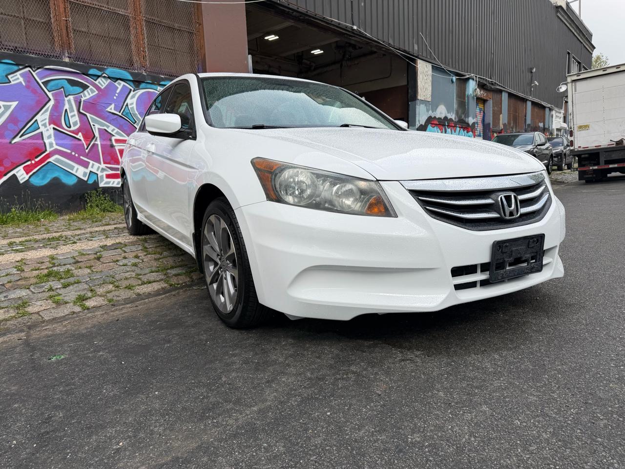 Honda Accord LX-P Sedan AT 2011