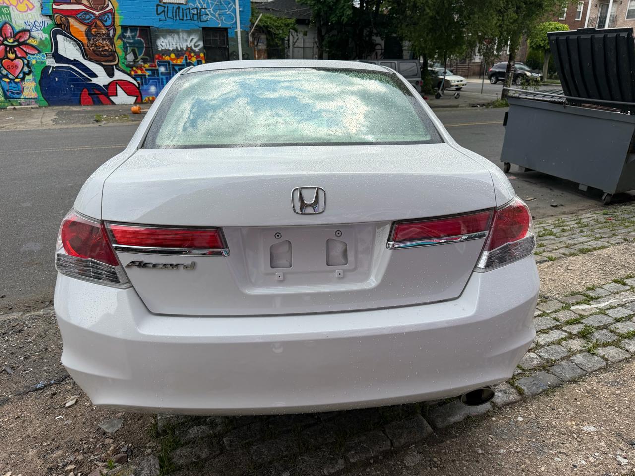 Honda Accord LX-P Sedan AT 2011