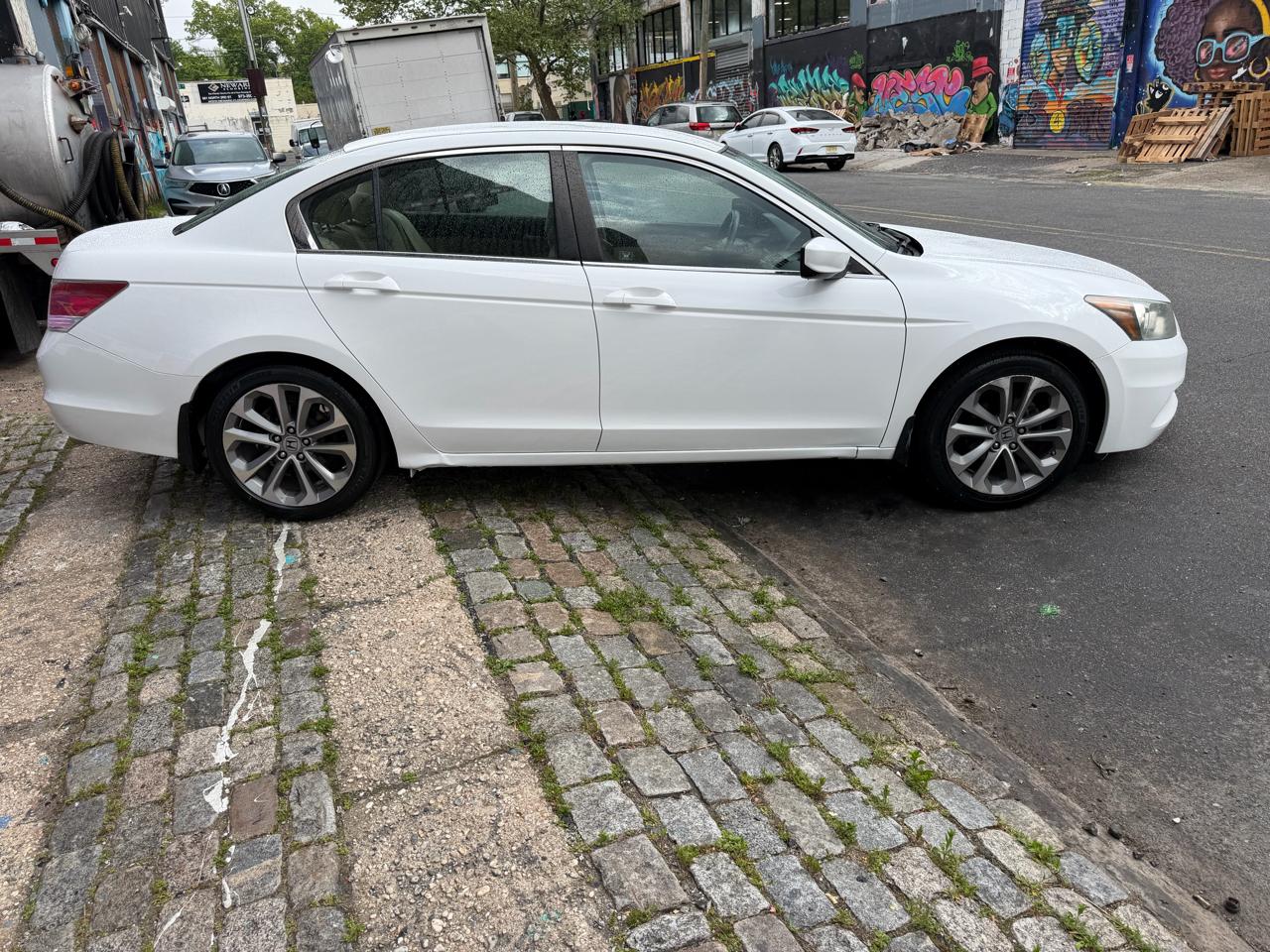 Honda Accord LX-P Sedan AT 2011