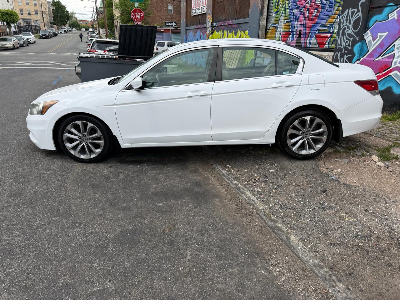 Honda Accord LX-P Sedan AT 2011
